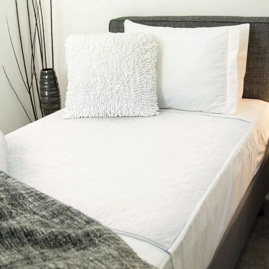 Conni Bed Pad Extra Wide with Tuck-ins White